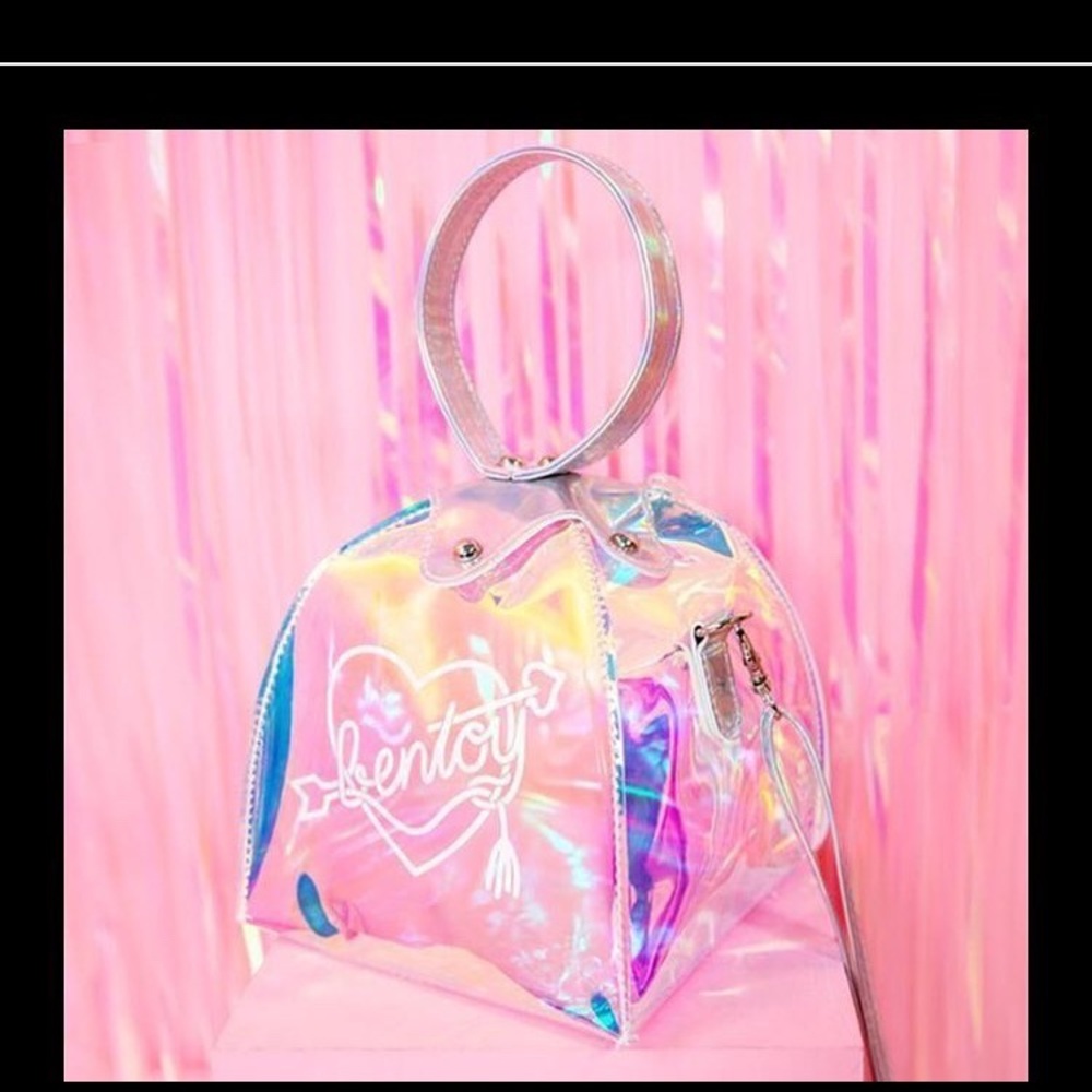 Bird cage purse
